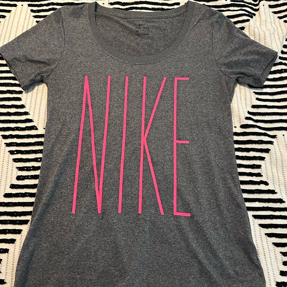 Nike workout top